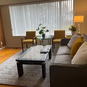  Apartment 舒服民宿 Canada