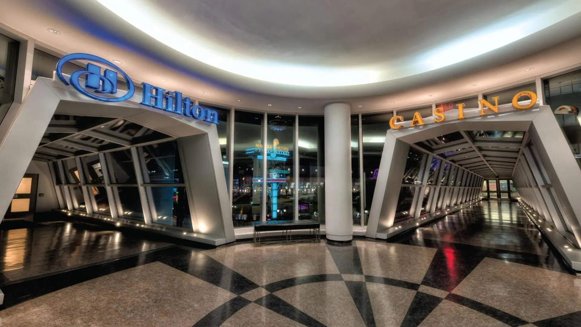 Hilton Niagara Falls/ Fallsview Hotel And Suites