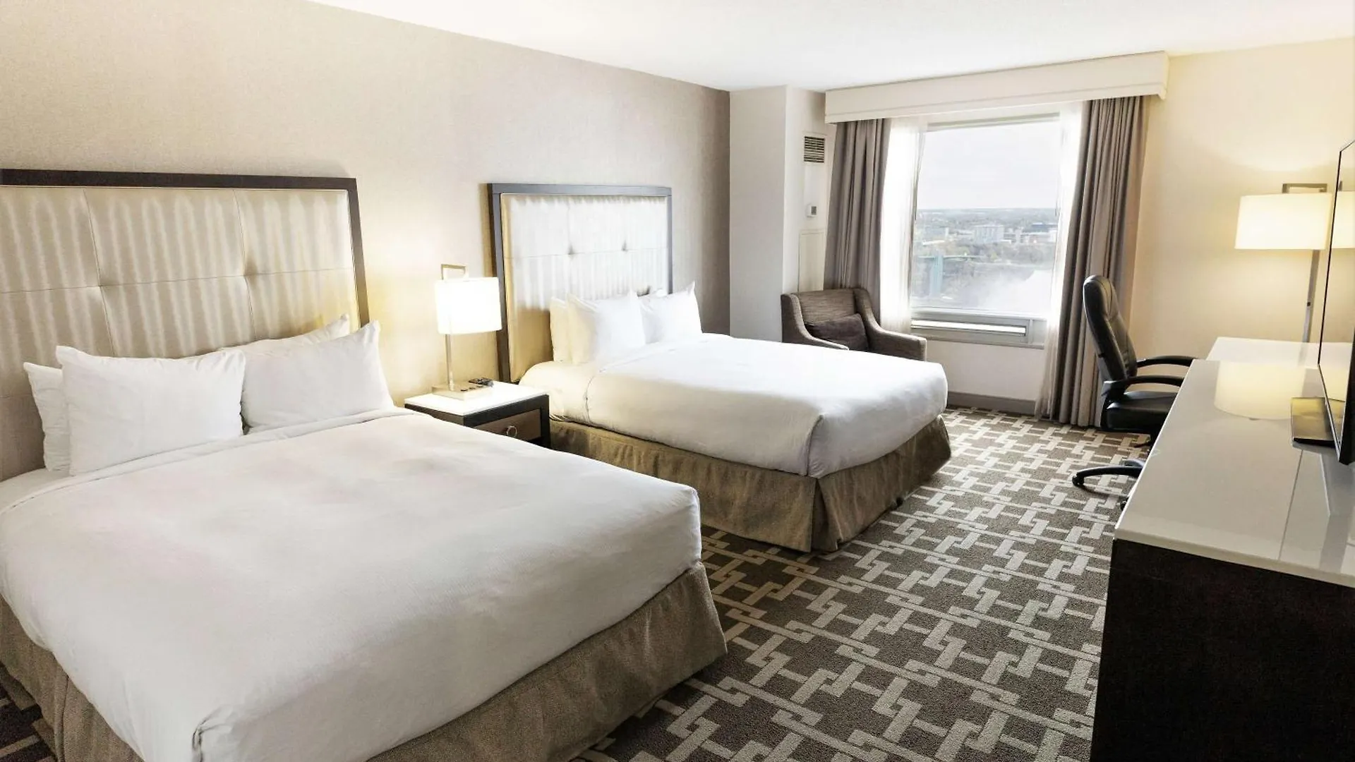 Hilton Niagara Falls/ Fallsview Hotel And Suites