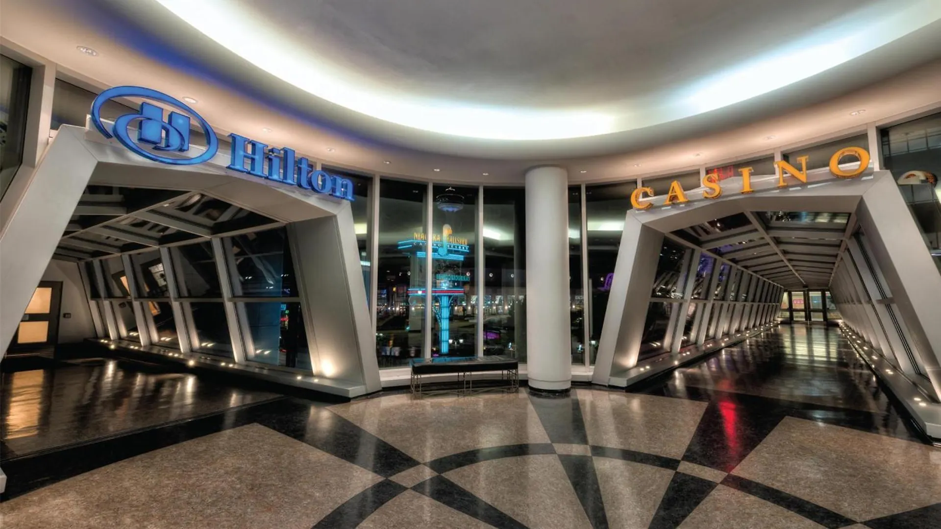 Hilton Niagara Falls/ Fallsview Hotel And Suites