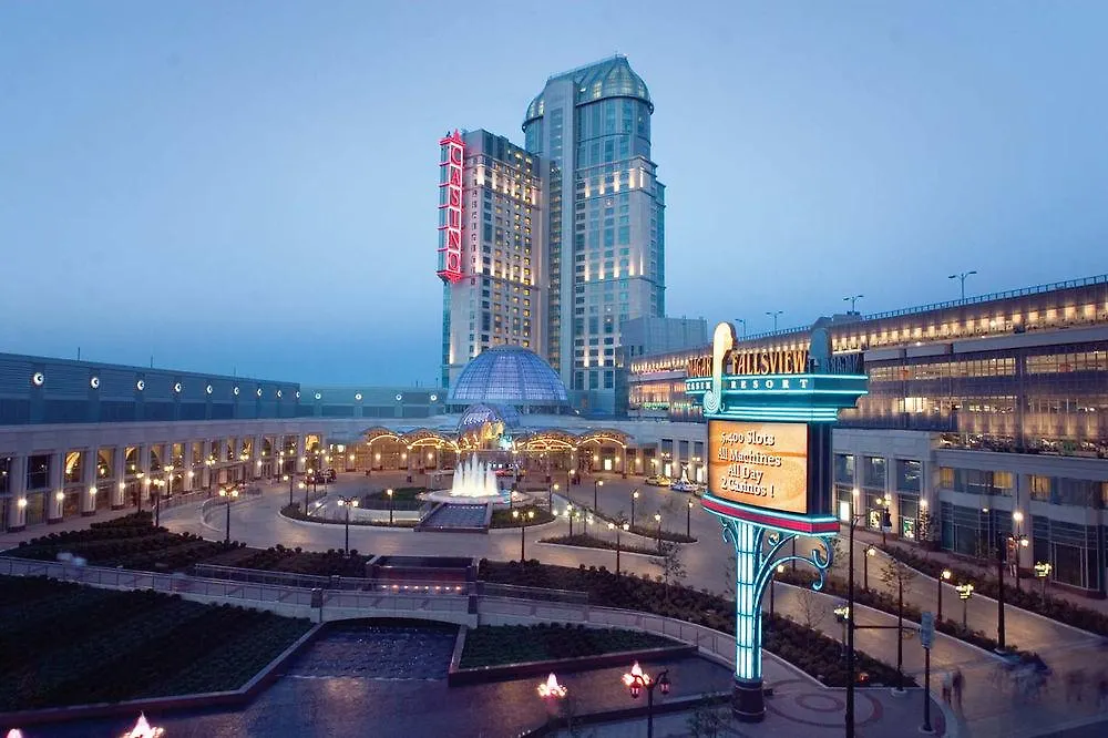 Hilton Niagara Falls/ Fallsview Hotel And Suites