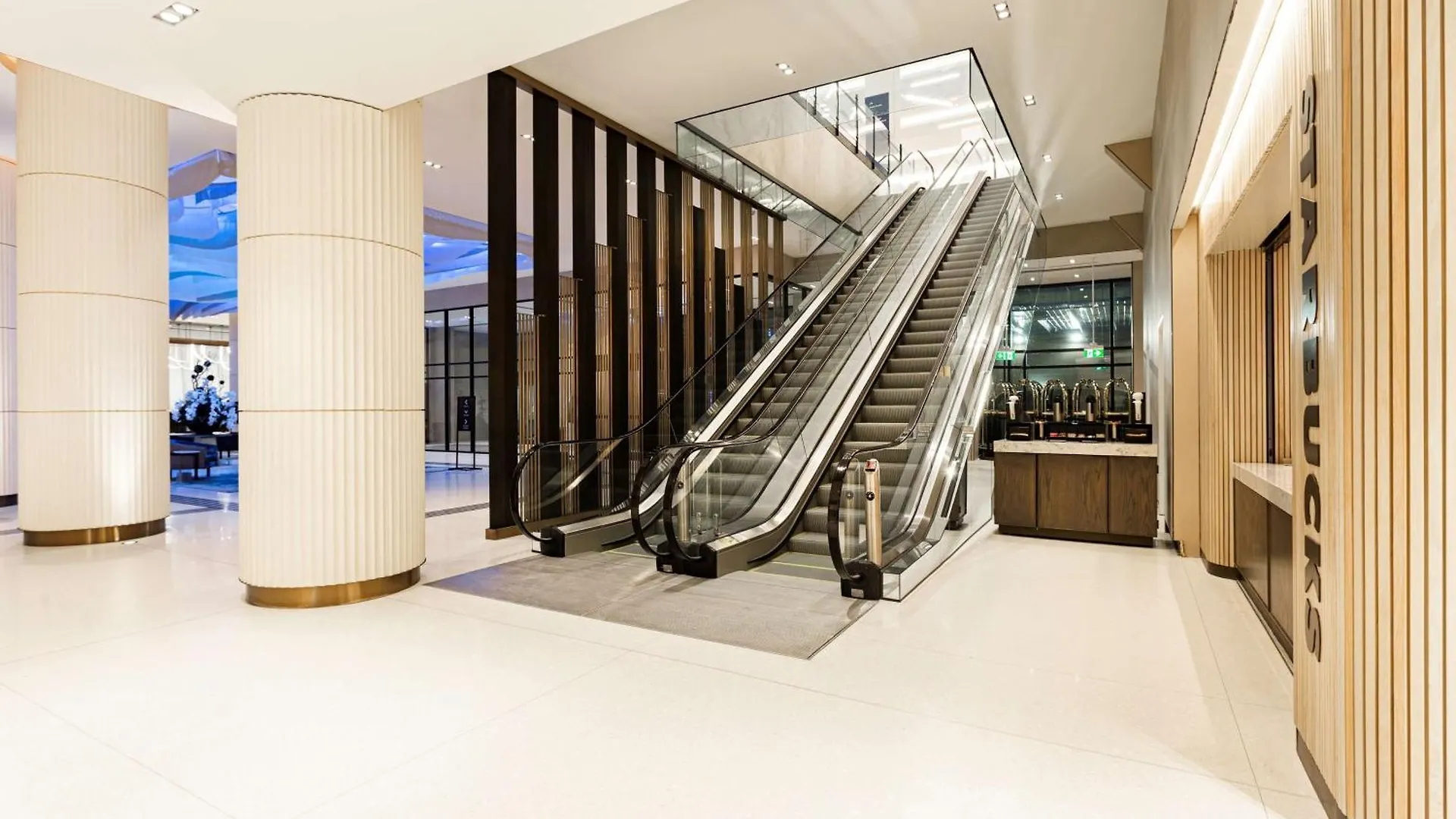 Hilton Niagara Falls/ Fallsview Hotel And Suites