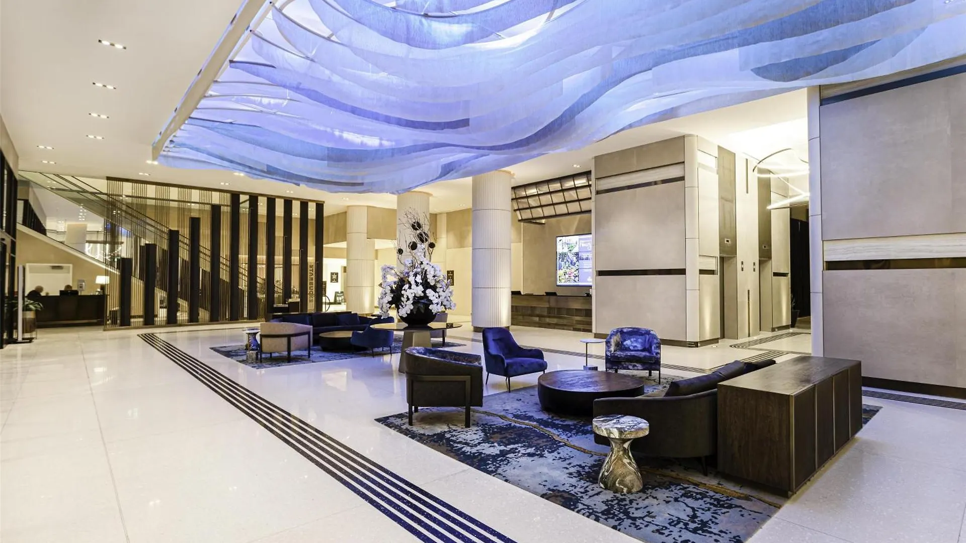 Hilton Niagara Falls/ Fallsview Hotel And Suites
